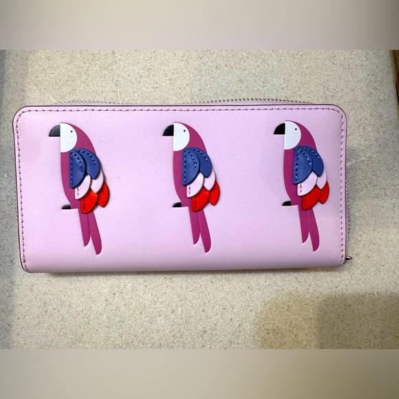 Kate Spade Flock Fantasy Pink Parrot Bird Wallet-Like New - Picture 1 of 3